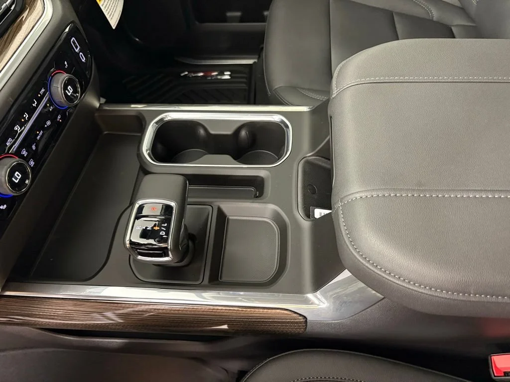 New 2026 Summit White Chevrolet LT Trail Boss image 39