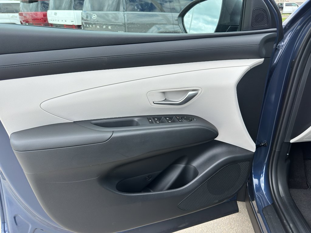 New 2026 Atlantis Blue Hyundai SE image 10