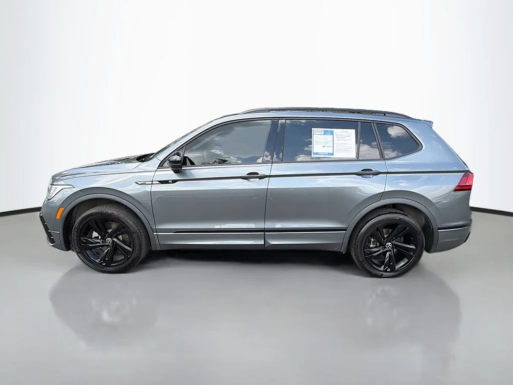 Used 2023 Platinum Gray Metallic Volkswagen SE R-Line Black image 4