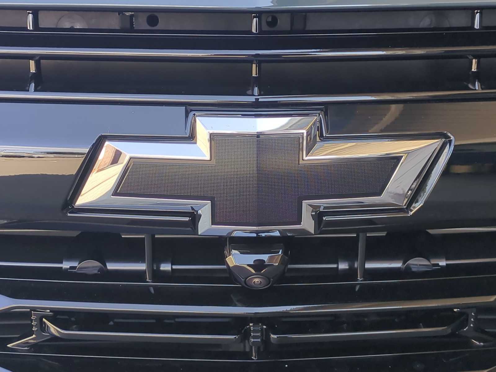 2026 Chevrolet Suburban RST - Photo 8