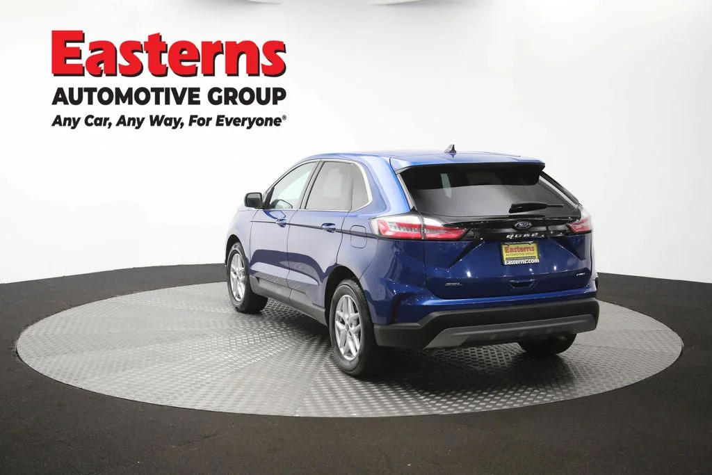 Used 2023 Blue Ford SEL image 37