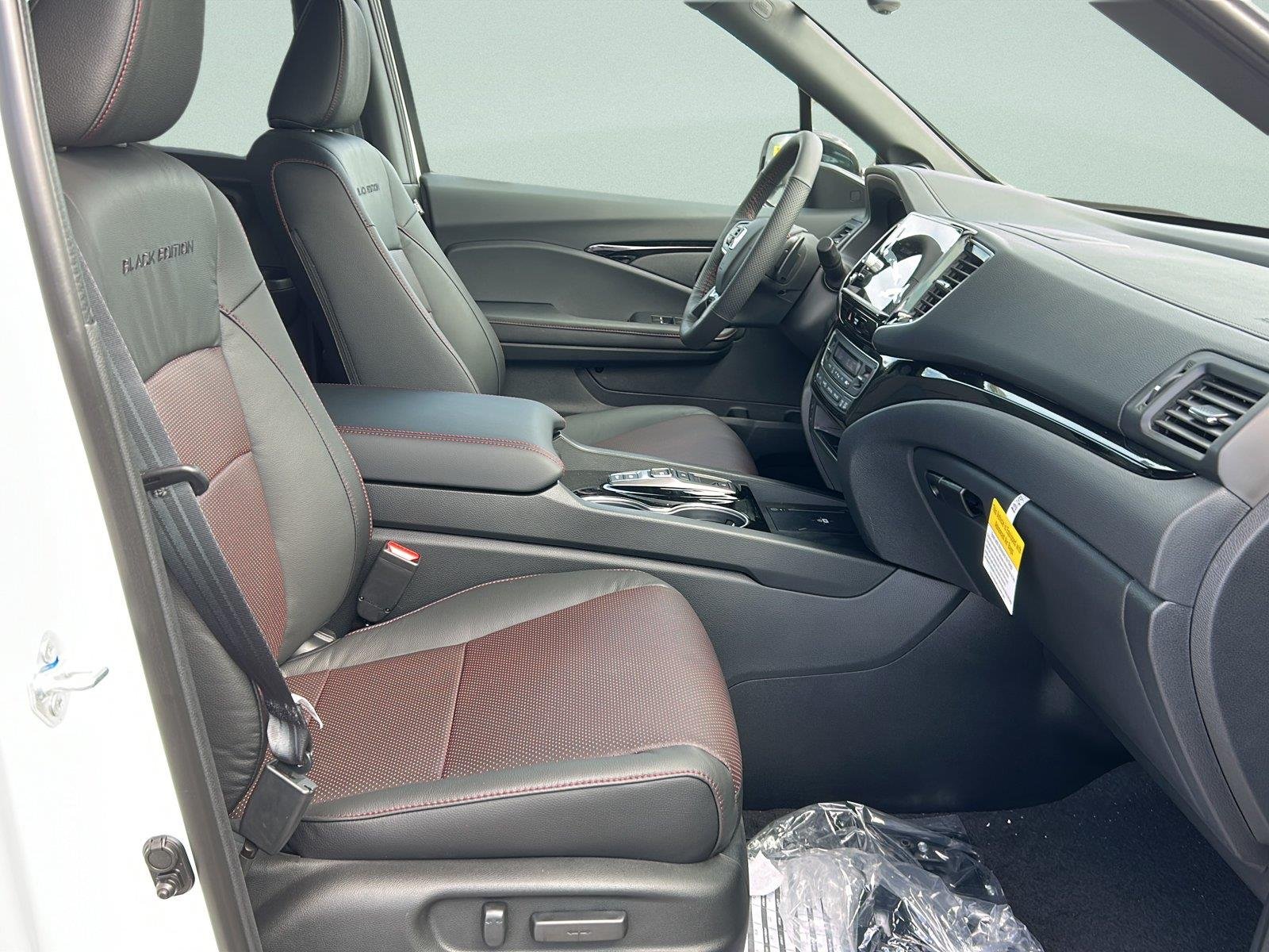 New 2026 Platinum White Pearl Honda Black Edition image 26