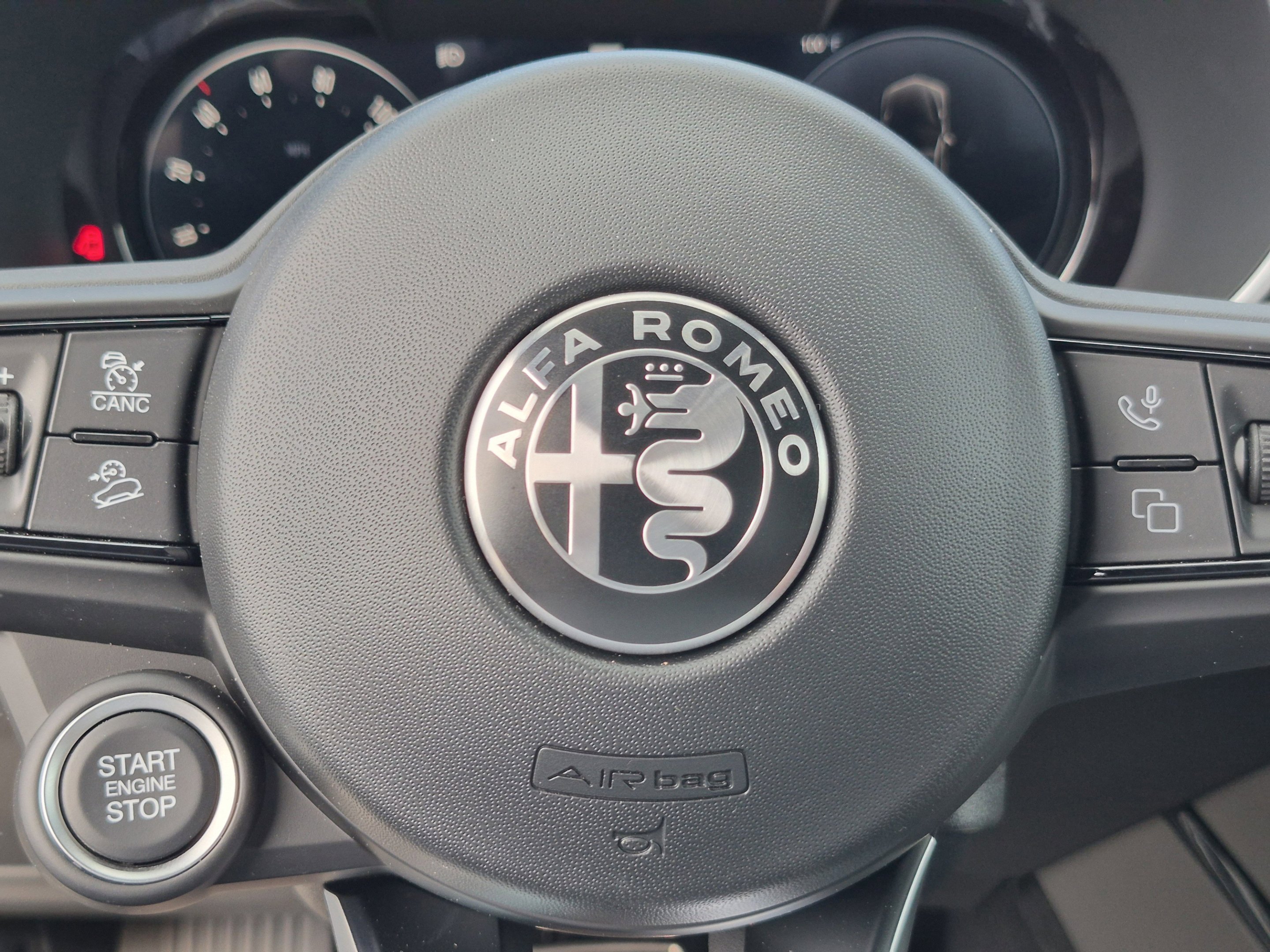 New 2026 Moonlight Gray Metallic Alfa Romeo  image 46