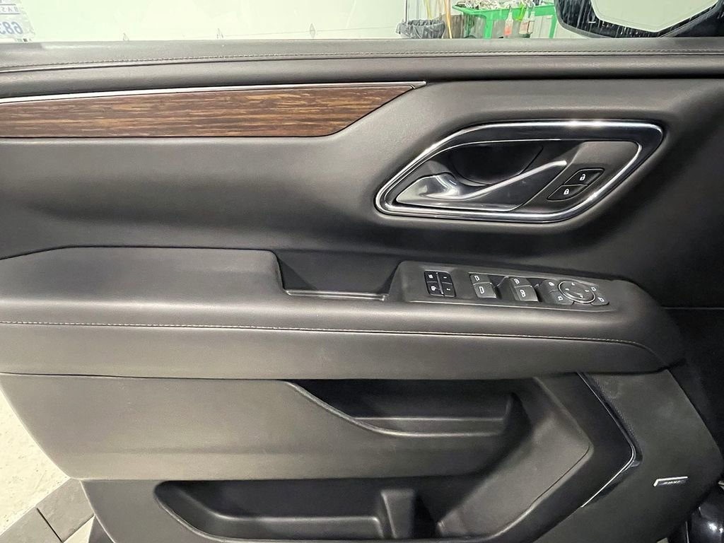 Used 2023 Dark Ash Metallic Chevrolet High Country image 18