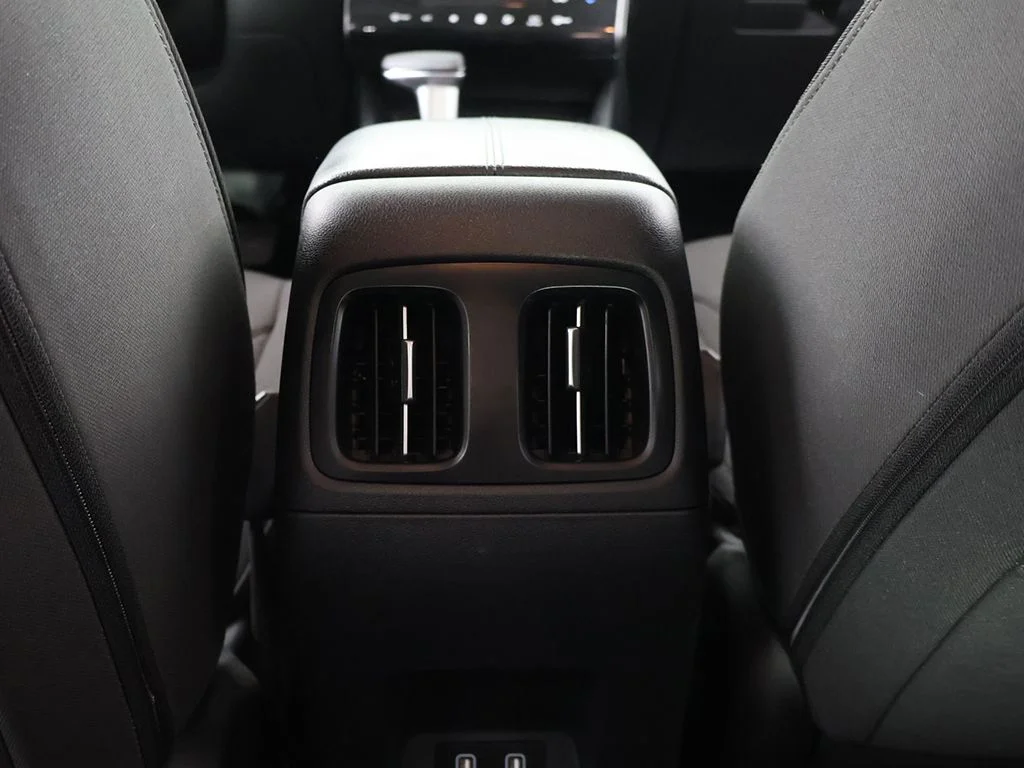 Used 2024 White Pearl Hyundai SEL image 49