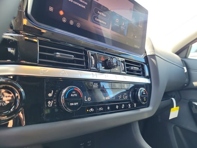 New 2026 Nissan Pathfinder Platinum