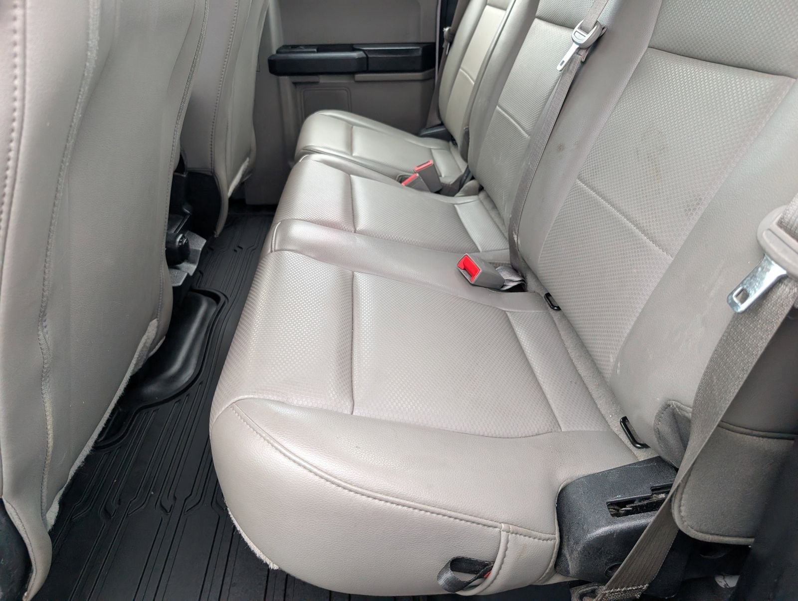 Used 2019 Oxford White Ford XL image 24