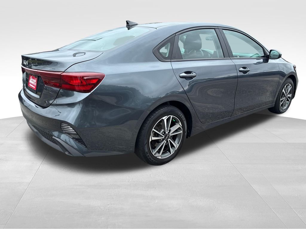 Used 2023 Gray Kia LXS image 7