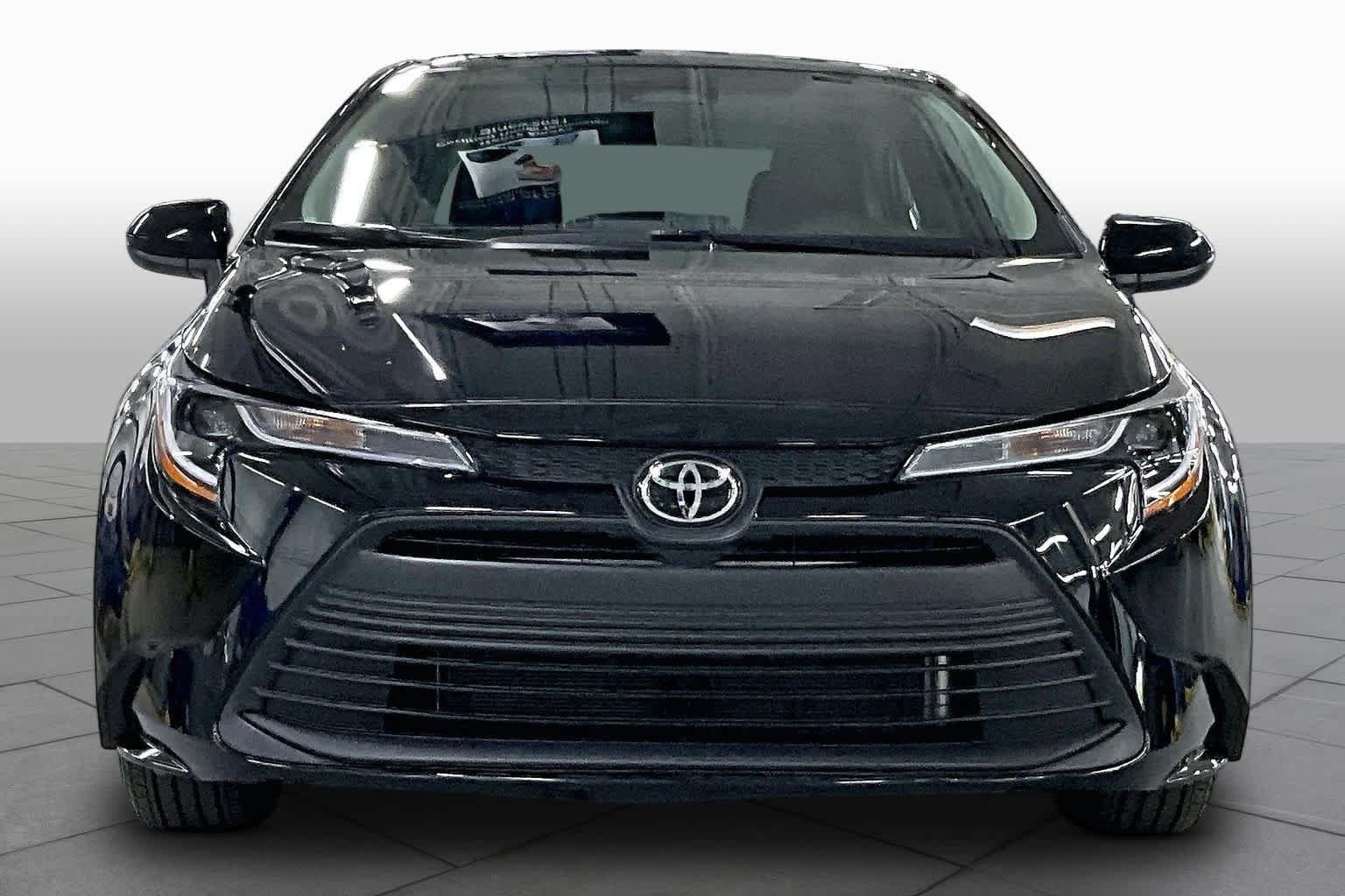 Used 2026 Midnight Black Metallic Toyota LE image 4