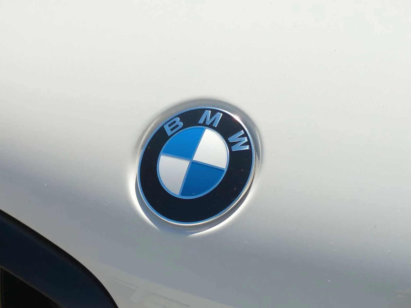 New 2026 Alpine White BMW xDrive40i image 12