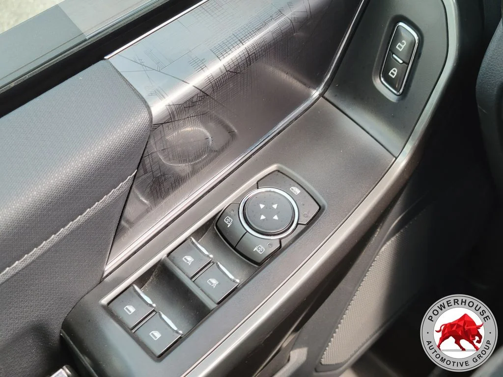 Used 2022 White Ford XLT image 25