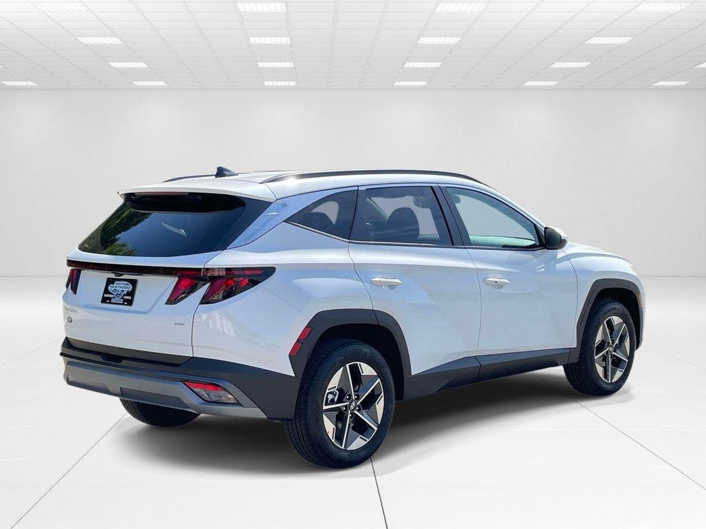 New 2026 White Hyundai SEL AWD image 6
