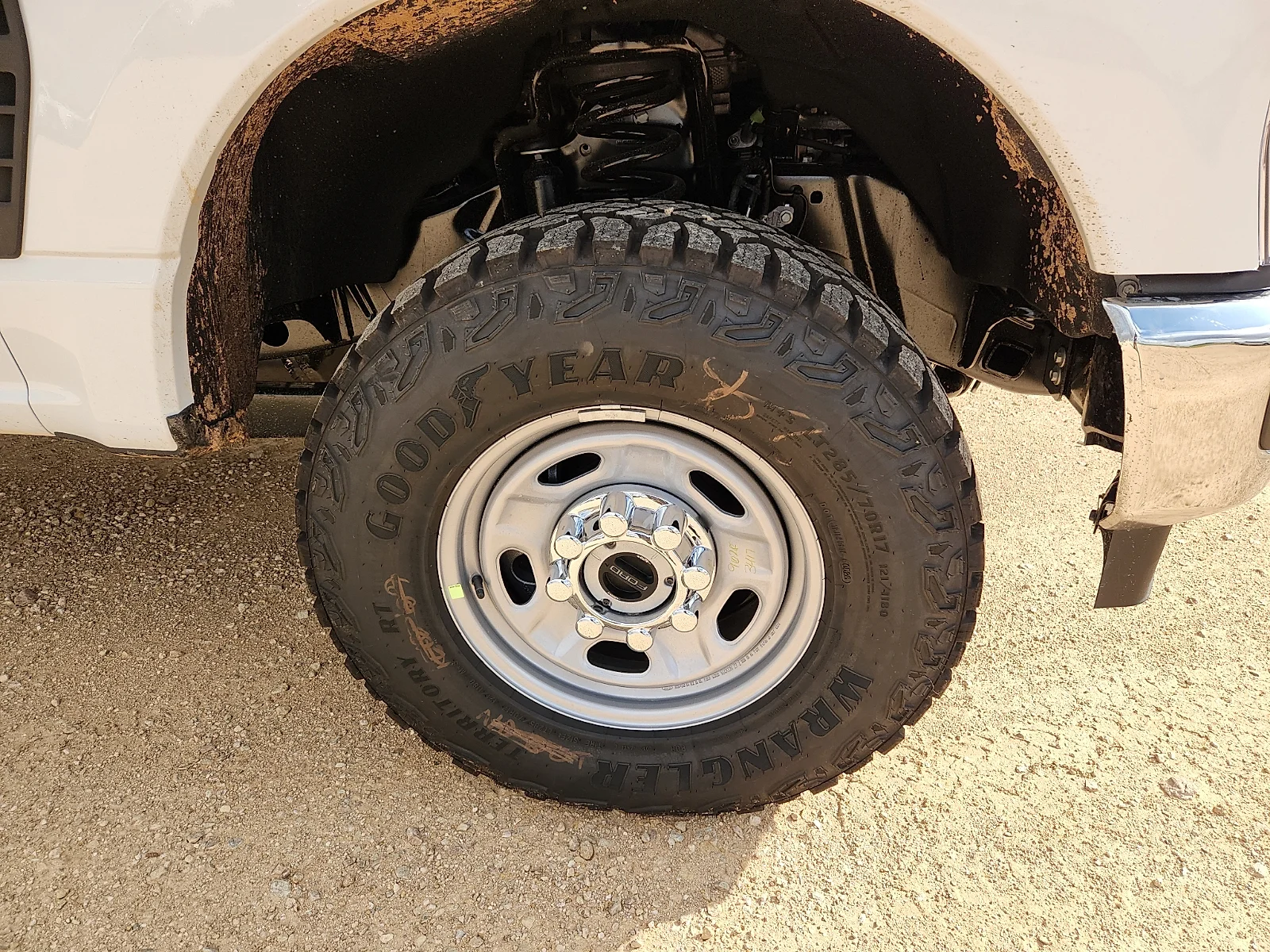 New 2026 Oxford White Ford F-250® XL image 9