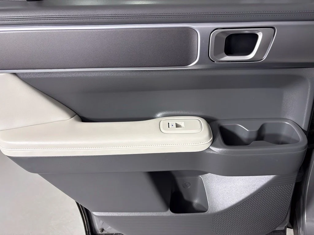 Used 2025 Gray Hyundai SEL image 34