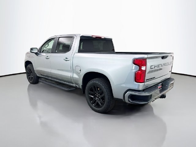 Used 2025 Gray Chevrolet RST image 5