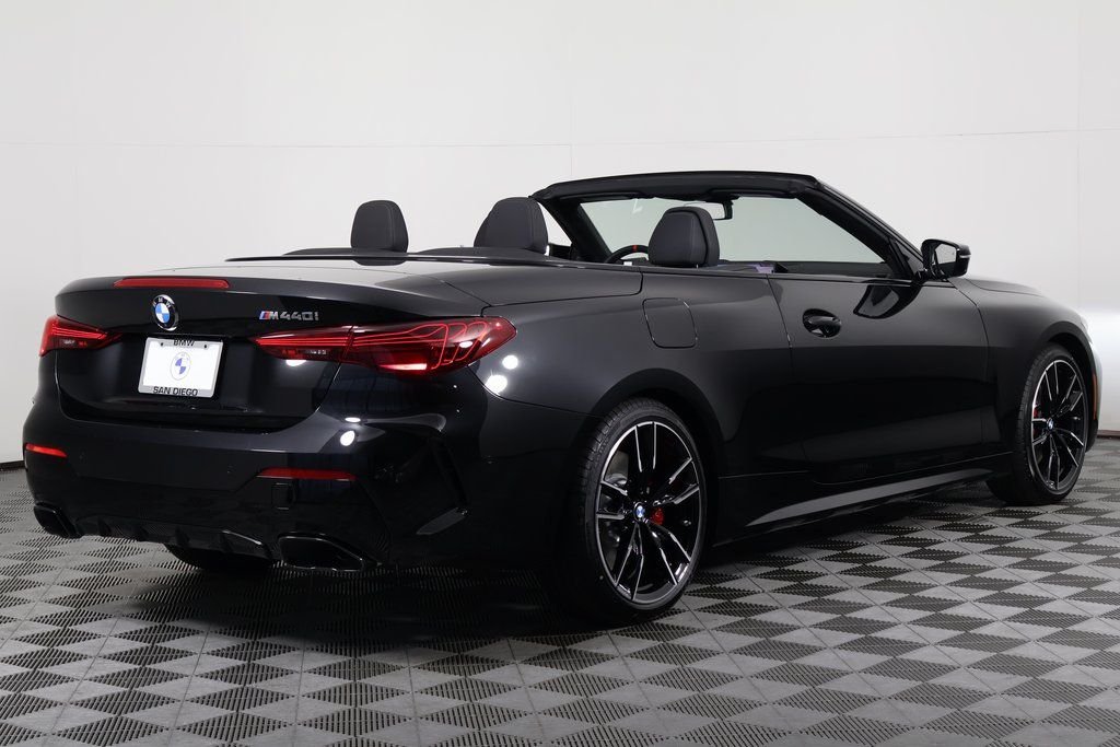 New 2026 Black Sapphire Metallic BMW M440i image 3