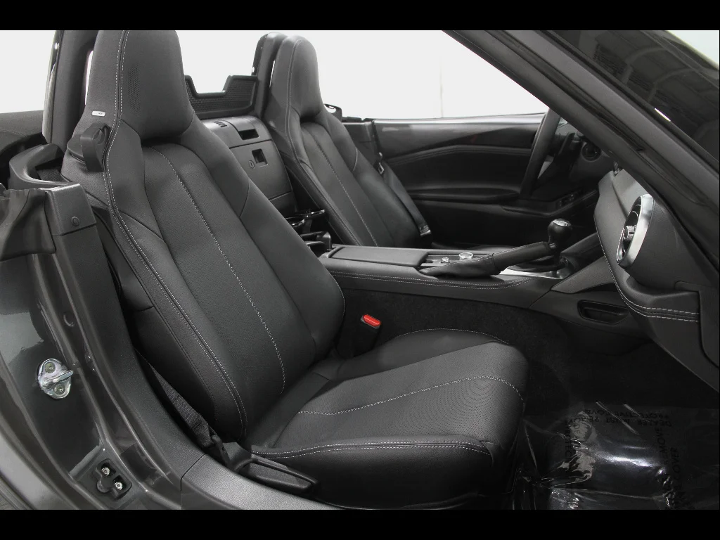 2025 Mazda MX-5 Miata Grand Touring - Photo 19