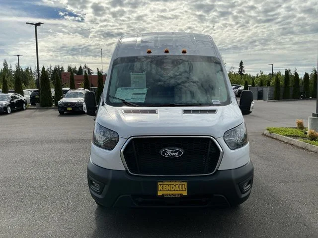 New 2026 Oxford White Ford Base image 2