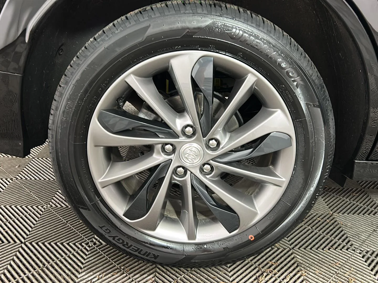 Used 2021 Ebony Twilight Metallic Buick Select image 2