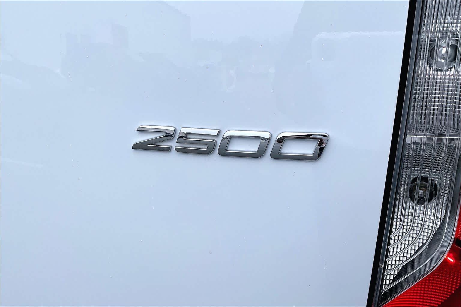 Used 2025 Arctic White Mercedes-Benz  image 10