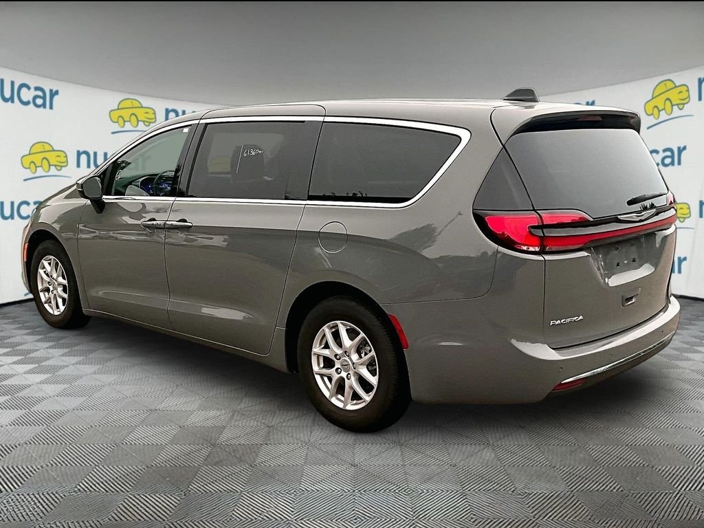 Used 2023 White Chrysler Touring L image 5