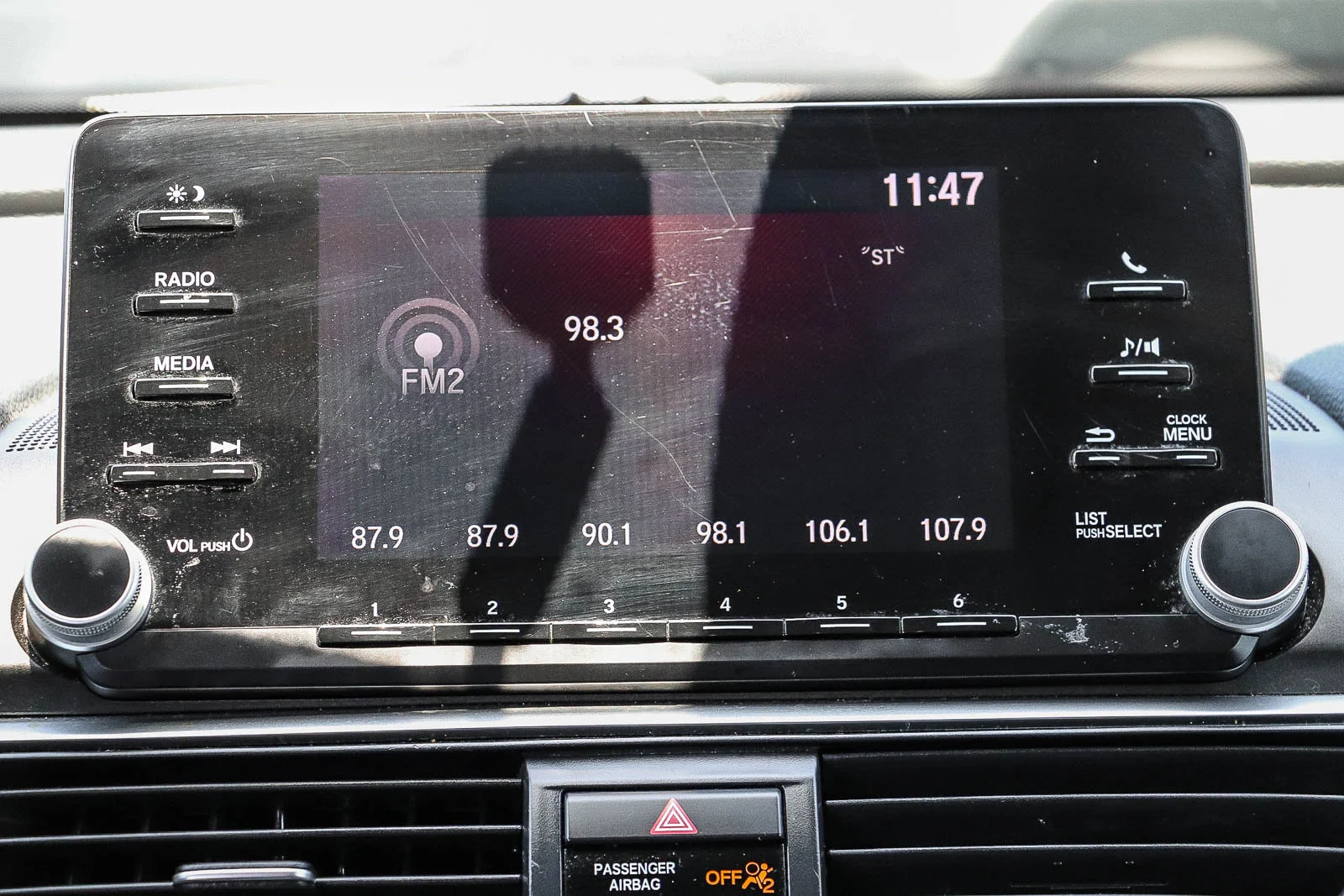 Used 2020 Platinum White Pearl Honda LX image 18