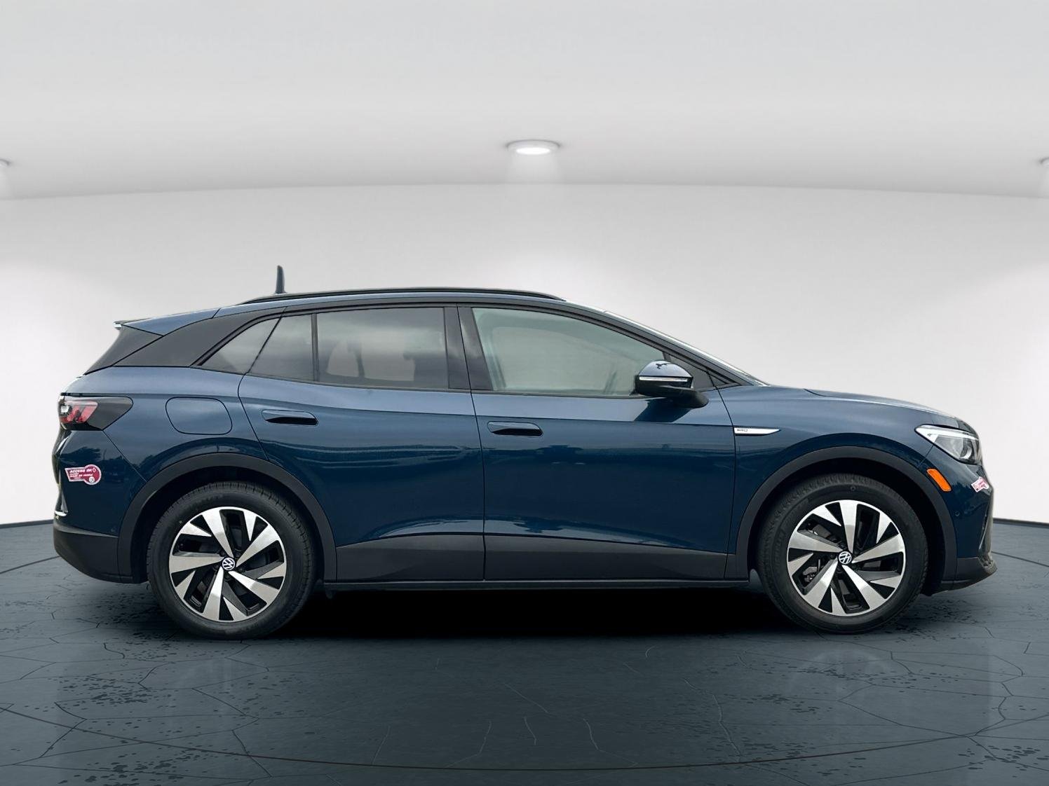Used 2023 Blue Metallic Volkswagen Pro 4D Sport Utility image 7