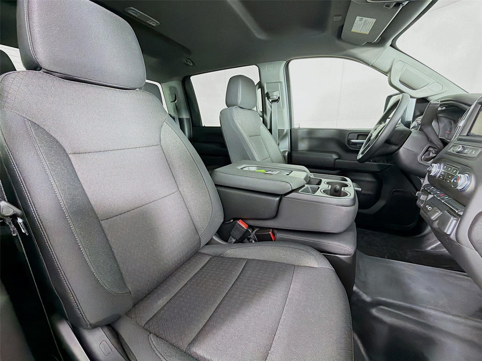 New 2026 Summit White GMC Pro image 29