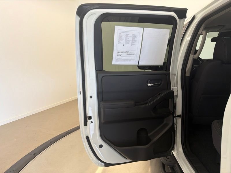 Used 2022 White Nissan SV image 11