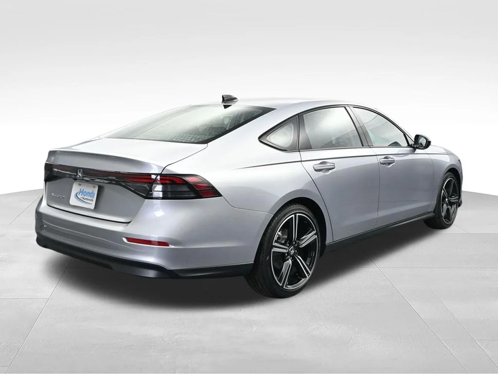 New 2026 Solar Silver Metallic Honda SE image 7