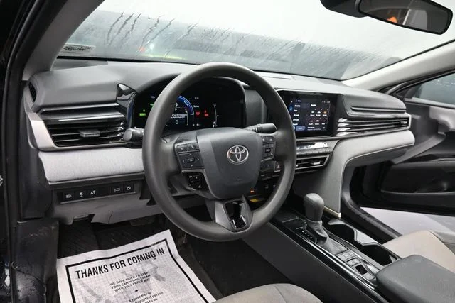 Used 2025  Toyota LE image 13