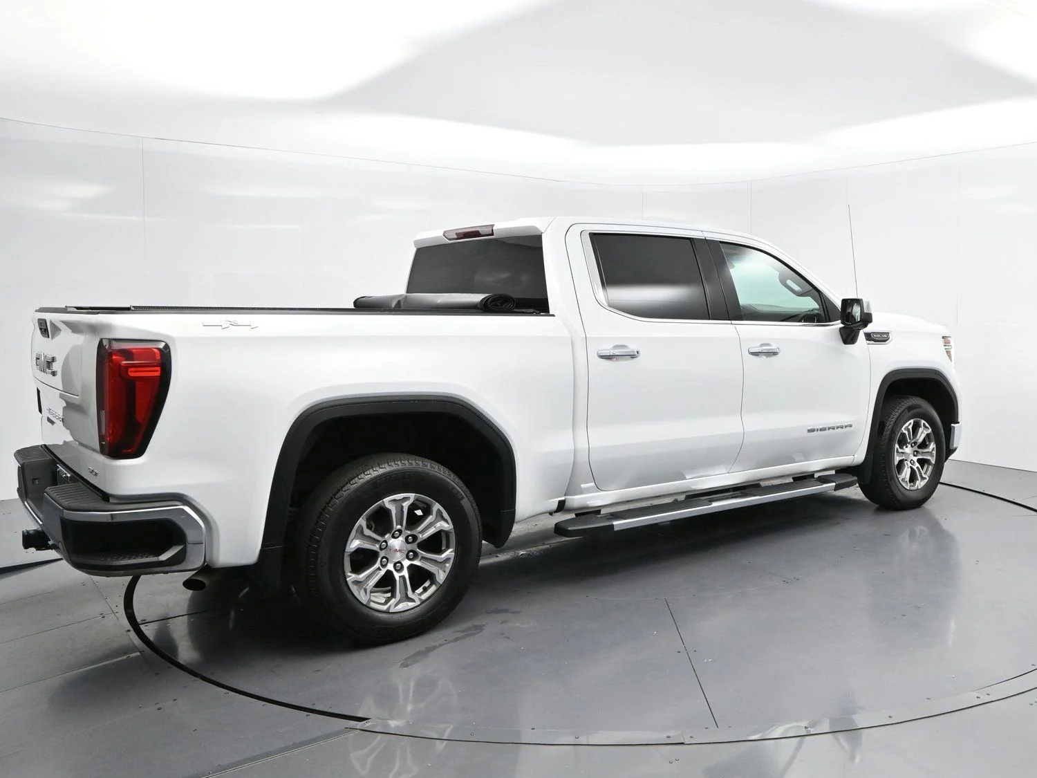 Used 2022 Summit White GMC SLT image 7