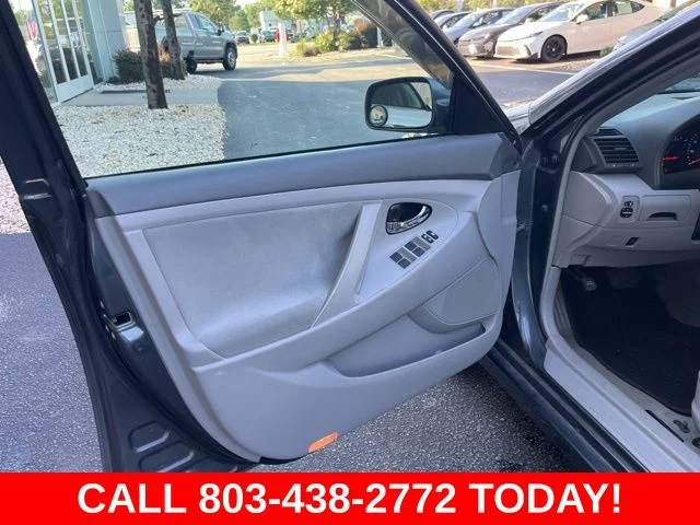 Used 2011 Gray Toyota LE image 5