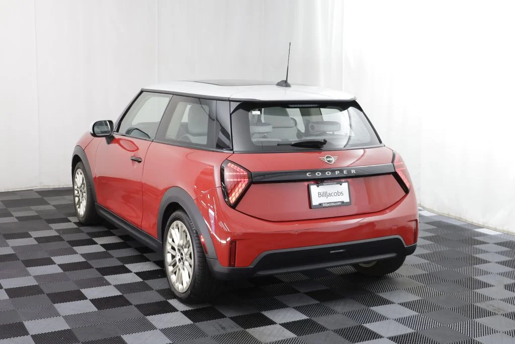 Certified Used 2026 Chili Red MINI Signature Plus image 14