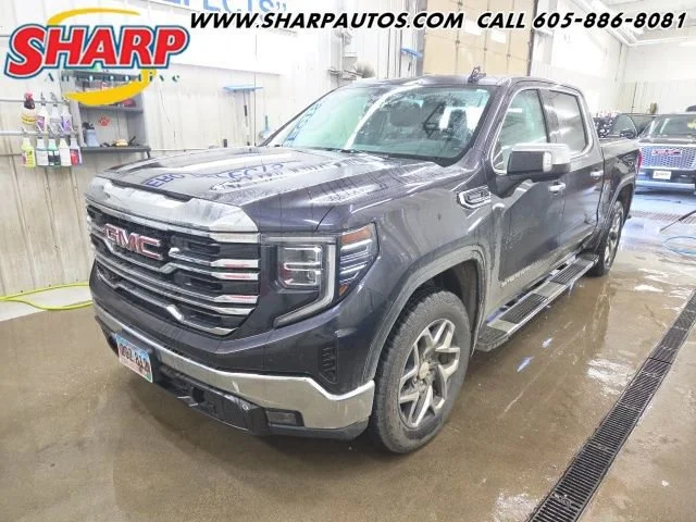 2023 GMC Sierra 4WD Crew Cab Short Box SLT's photo