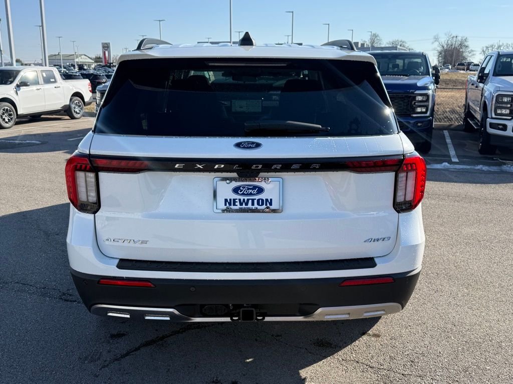 New 2026 Star White Metallic Tri-Coat Ford Active image 34
