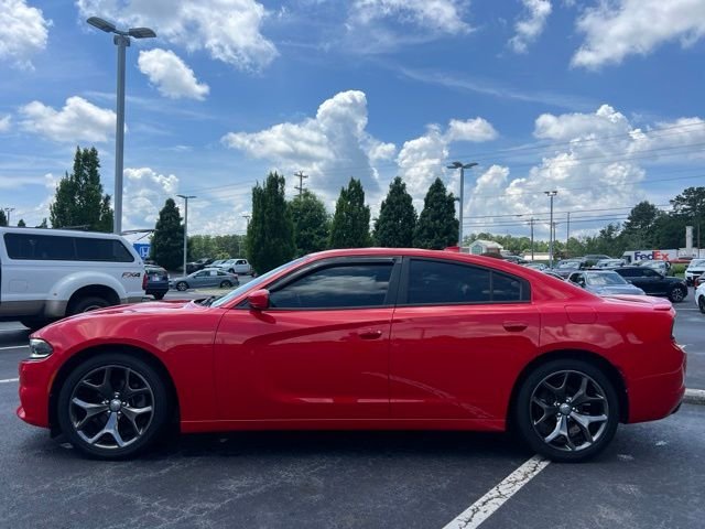 Used 2015 Torred Dodge SXT image 10