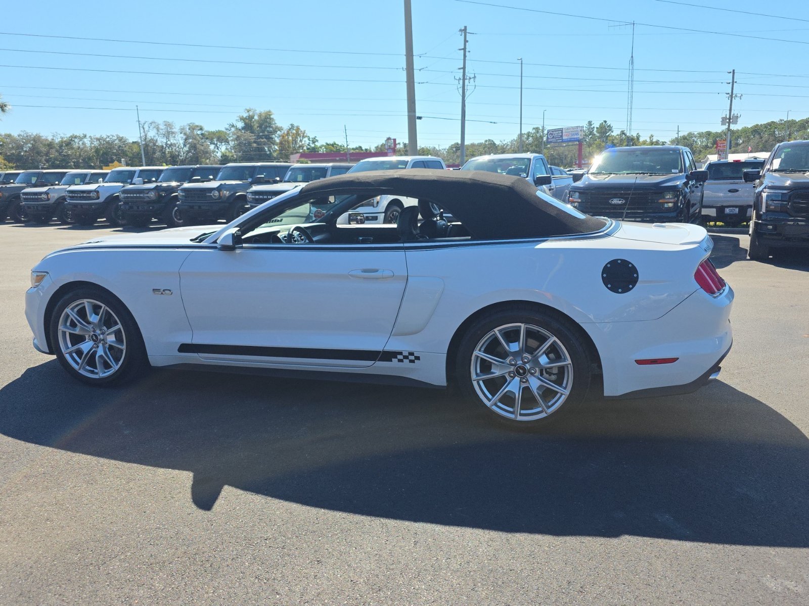 Used 2015 White Ford GT Premium image 5