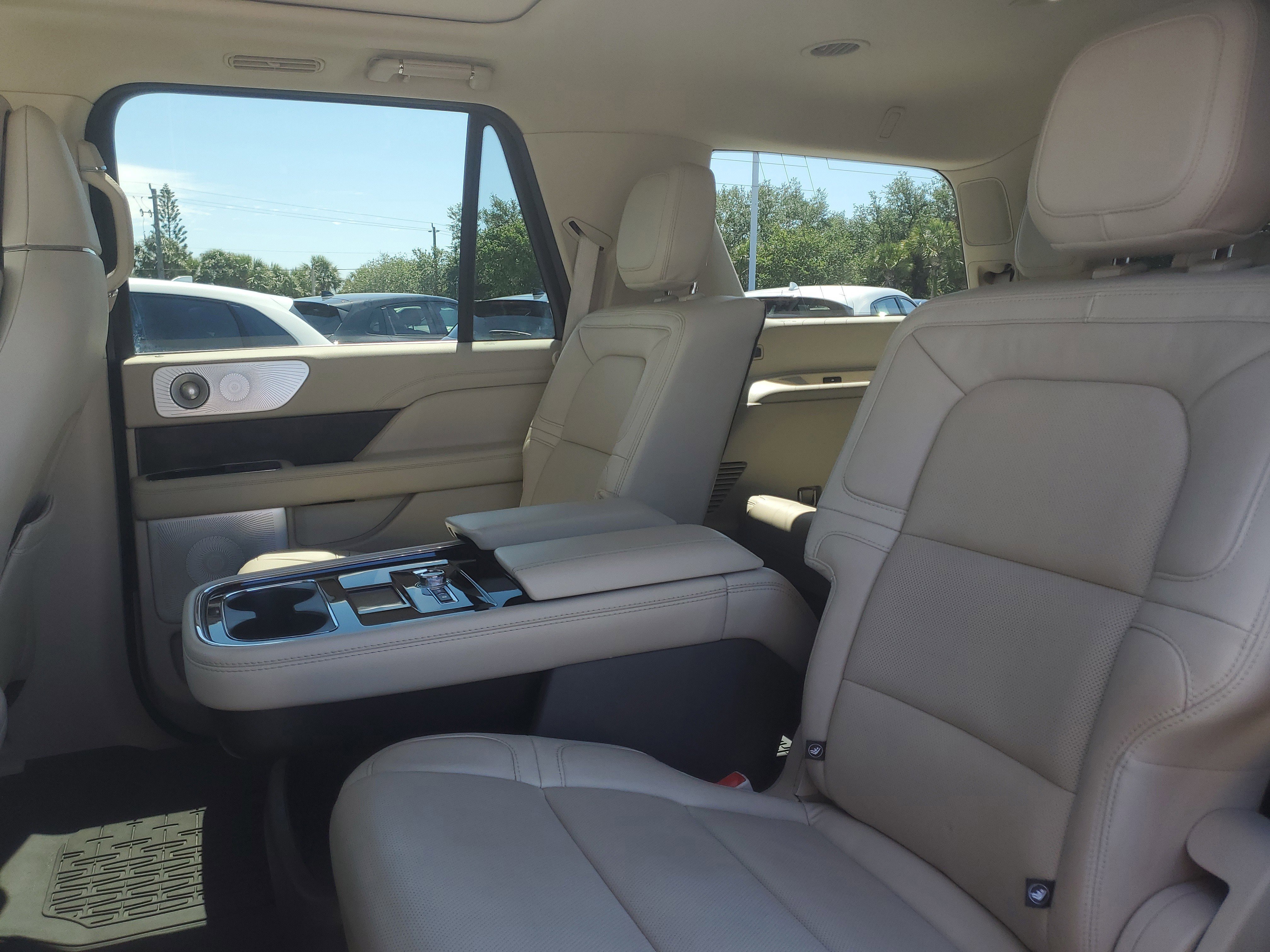 Used 2021 Flight Blue Lincoln Reserve image 12