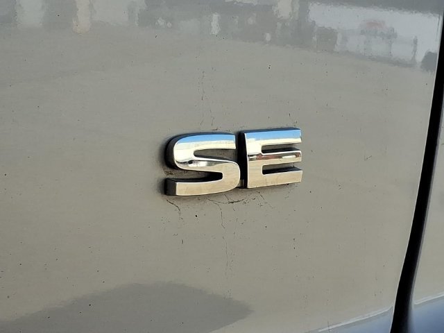 Used 2025  Mitsubishi SE image 23