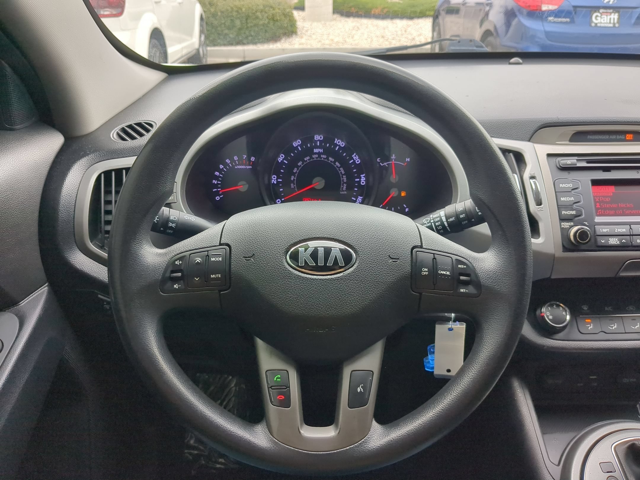 Used 2016 Clear White Kia LX image 17