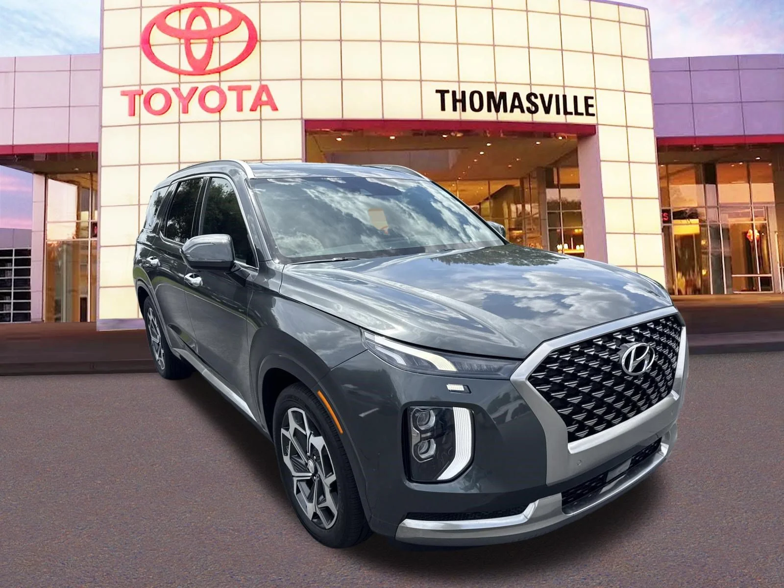 Used 2022 Rainforest Hyundai Calligraphy image 3