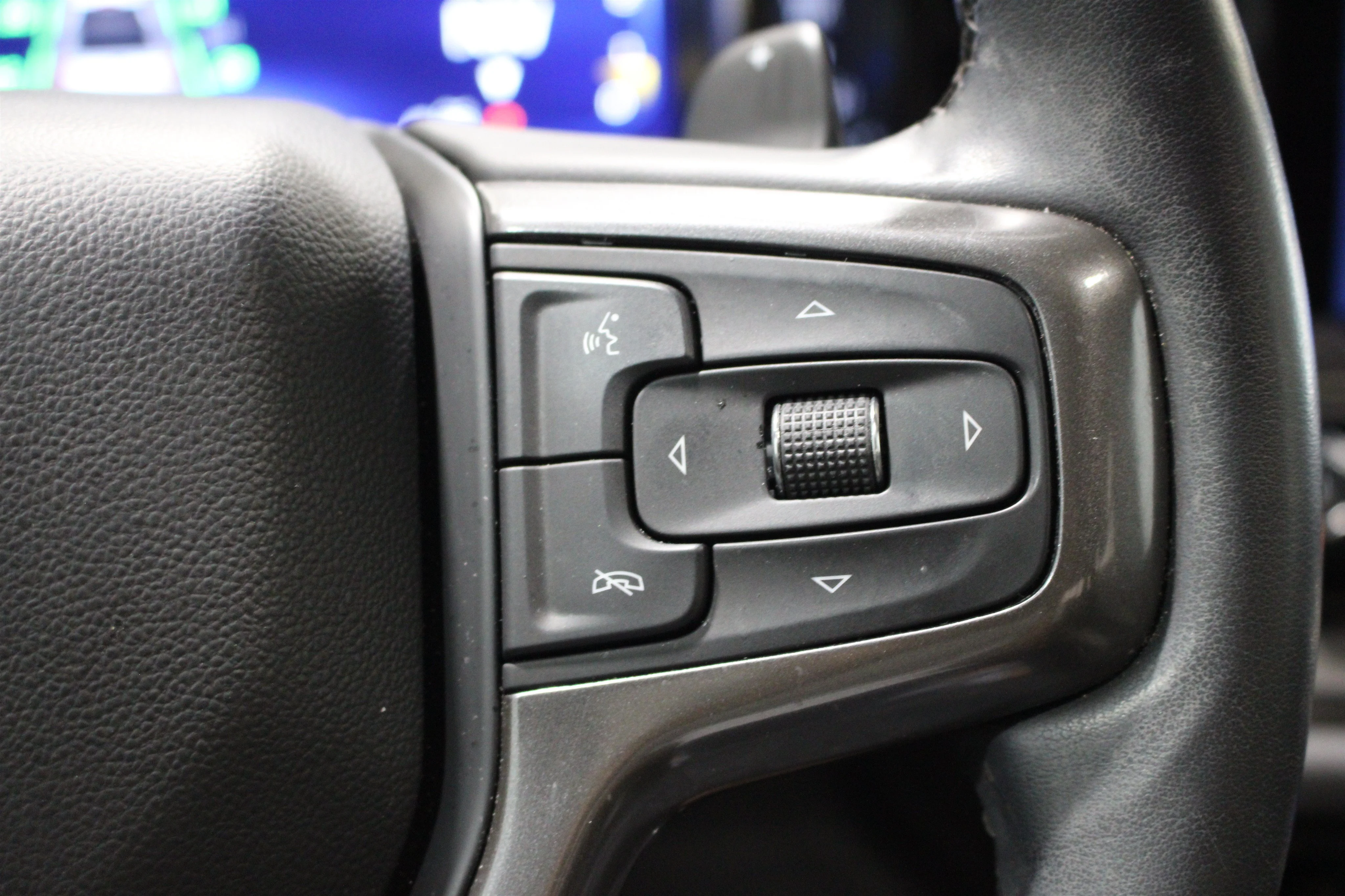 2024 Chevrolet Silverado 1500 ZR2 - Photo 13