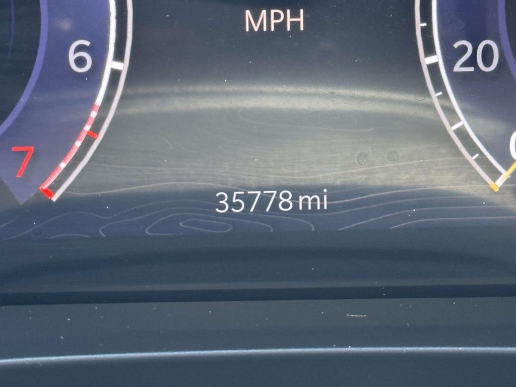 Used 2023 White/off-white Jeep Altitude X image 23