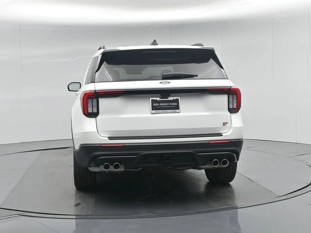 New 2026 Star White Metallic Tri-Coat Ford ST image 28