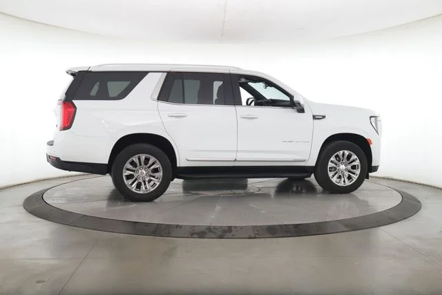 Used 2023 White GMC Denali image 7