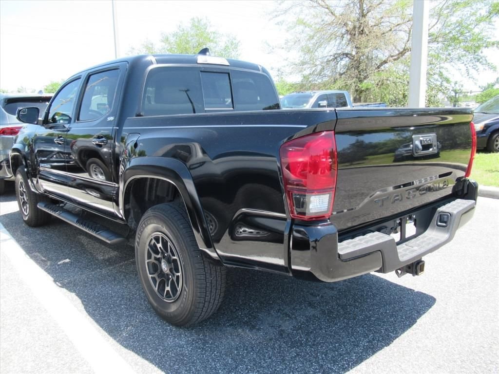 Used 2022 Black Toyota SR5 image 3