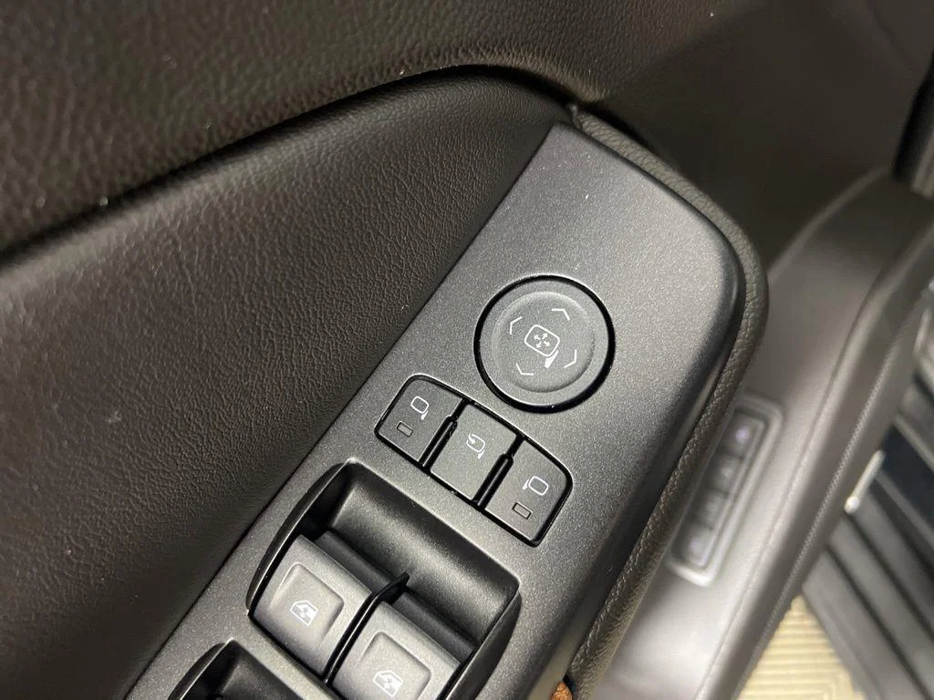Used 2020 Black Chevrolet Premier image 19