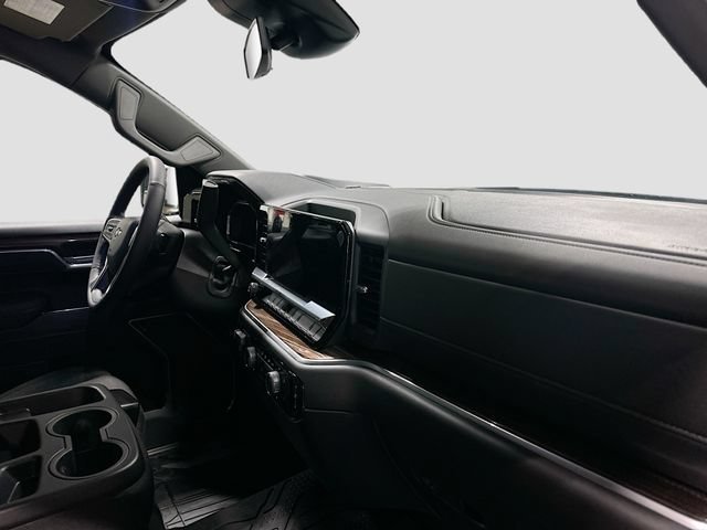 New 2026 Summit White Chevrolet RST image 32