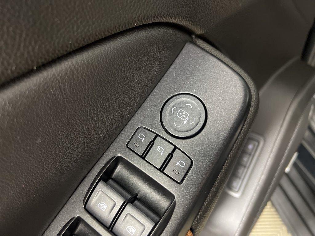 Used 2020 Black Chevrolet Premier image 19